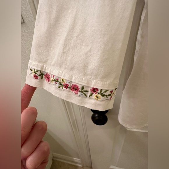 Capacity Woman Vintage Floral Embroidery White Button Down Shirt Size 1X - Picture 5 of 12